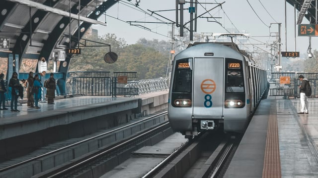 A woman shared a disturbing Delhi Metro stalking incident on Reddit.