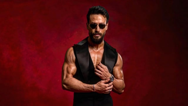 Tiger Shroff’s Body Transformation Breaks The Internet, Fans Ask 'Can I Touch Is It Real'