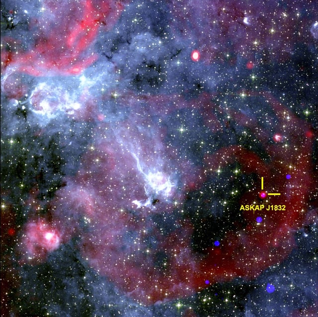 An image of the sky shows the region around ASKAP J1832-0911. X-ray observations are from NASA’s Chandra X-ray Observatory, radio data from the South African MeerKAT radio telescope, and infrared data from NASA’s Spitzer Space Telescope.