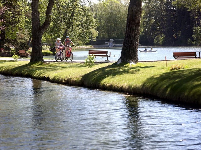 A heat wave has hit the city as people enjoy the day at Bowness Park in Calgary on Wednesday, May 28, 2025.