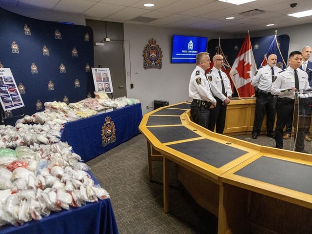(L to R) London police deputy Chief Scott Guilford, acting deputy chief Chris Churney, deputy Chief Paul Bastien, Chief Thai Truong and Det-Sgt. Jon Meinen are shown during a press conference detailing the largest seizure of fentanyl ever in London. Photo taken on Wednesday May 28, 2025. (Derek Ruttan/The London Free Press)