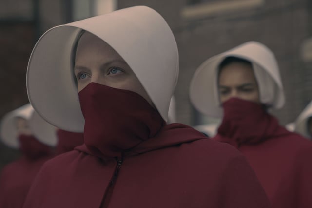 THE HANDMAID'S TALE - “Exodus” - June and Moira execute their dangerous plan. Serena makes a big commitment. (Disney/Steve Wilkie)
ELISABETH MOSS