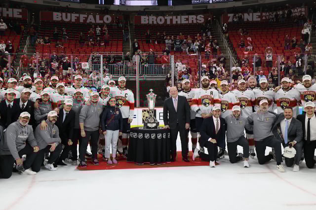 The Panthers pose with the Prince of Wales Trophy after defeating the Carolina Hurricanes 5-3 in Game Five of the Eastern Conference Final.