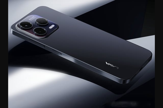 Lava Bold N1 Pro is available in Stealth Black and Titanium Black colour options