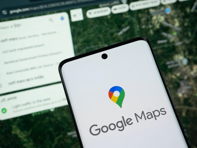 Google Maps zeigt fälschlicherweise Autobahnsperrungen im ganzen Bundesgebiet an.