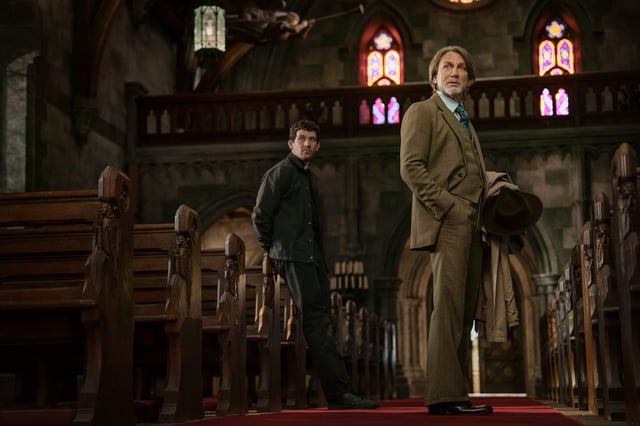 Wake Up Dead Man: A Knives Out Mystery. (L-R) Josh O’Connor and Daniel Craig as Benoit Blanc in Wake Up Dead Man: A Knives Out Mystery.