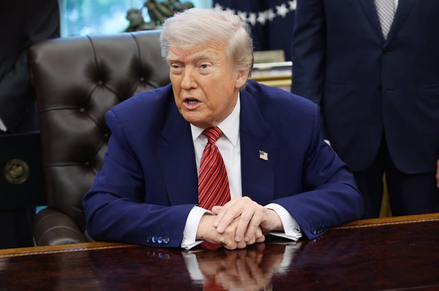United States President Donald J Trump speaks after signing executive orders regarding nuclear energy in the Oval Office of the White House in Washington, DC, US, on May 23, 2025. Trump signed a total of five executive orders aimed at easing restrictions and expanding the nuclear energy industry. Credit: Samuel Corum / Pool via CNP/AdMedia *** Local Caption *** BSMID77745467