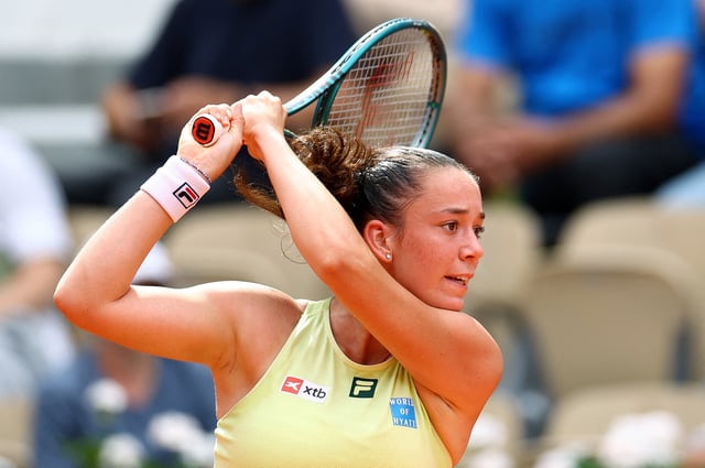 Tennis - French Open - Roland Garros, Paris, France - May 29, 2025 Czech Republic's Tereza Valentova in action during her second round match against Coco Gauff of the U.S. REUTERS/Lisi Niesner