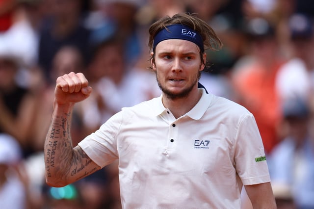 Tennis - French Open - Roland Garros, Paris, France - May 29, 2025 Kazakhstan's Alexander Bublik reacts during his second round match against Australia's Alex de Minaur REUTERS/Lisi Niesner