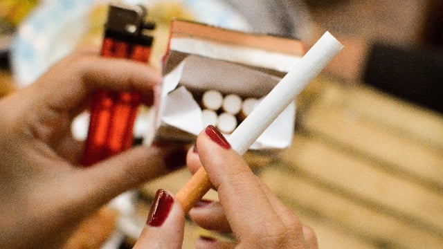 France to ban outdoor smoking from July 1, violators to be fined up to Rs 13,000