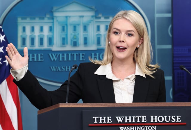 White House press secretary Karoline Leavitt holds a press briefing at the White House in Washington, D.C., U.S., May 22, 2025. REUTERS/Kevin Lamarque/File Photo