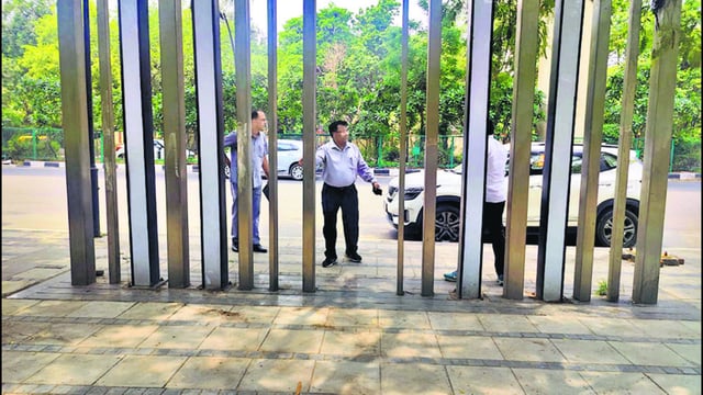 PWD officials inspect a site near Delhi Cantt station for the FOB. (HT Photo)