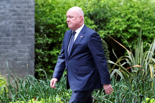 New Zealand's Prime Minister Christopher Luxon walks at Downing Street to meet Britain's Prime Minister Keir Starmer, in London, Britain, April 22, 2025. REUTERS/Belinda Jiao/File Photo