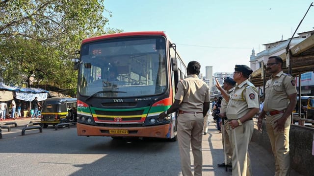 At present, BEST operates 430 bus routes from its fleet of 2,600-odd buses (Hindustan Times)