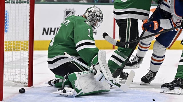 In Game 5 of the Western Conference Finals on Thursday night, Dallas Stars coach Pete DeBoer pulled goalie Jake Oettinger early in favor of Casey DeSmith (1). The move didn’t make much difference as the Stars’ season ended against the Edmonton Oilers.
