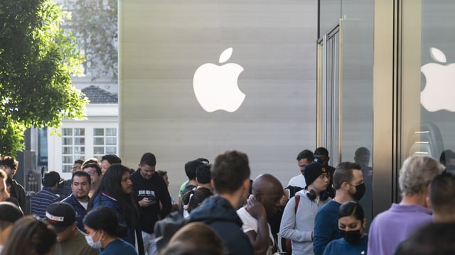 As per the leasing arrangement, Apple has signed a 10-year lease and will pay rent along with a revenue-sharing component. 