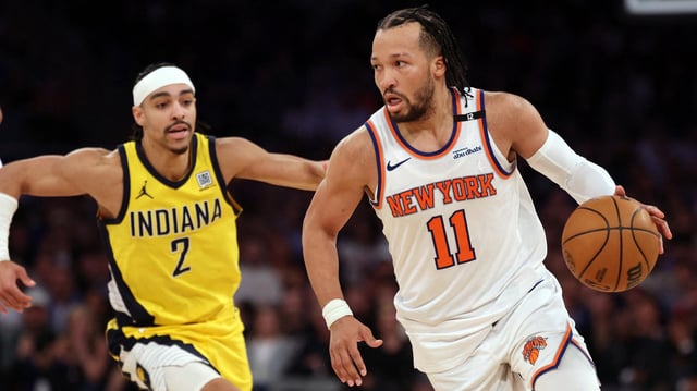 Knicks-Spielmacher Jalen Brunson (r.) im Duell mit Andrew Nembhard von den Indiana Pacers