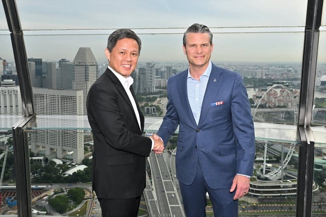 Singapore’s Minister of Defence Chan Chun Sing meeting US Secretary of Defence Pete Hegseth on the sidelines of the 22nd Shangri-La Dialogue, in Singapore on Friday. Photo: MINDEF