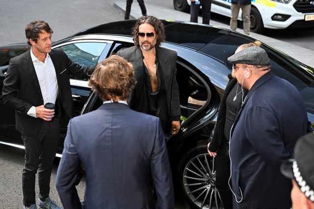 British actor and comedian Russell Brand, who has been charged with rape and multiple counts of sex assault, arrives at Southwark Crown Court, in London, Britain, May 30, 2025. REUTERS/Chris J. Ratcliffe