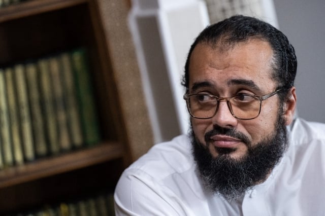 L'imam Ismail a indiqué à la presse qu'il entendait reprendre « avec fierté » ses activités d'imam dès le prêche de ce vendredi 30 mai.
