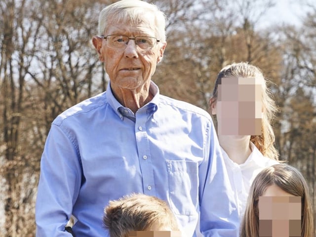 Eugen Block wendet sich an die Medien.