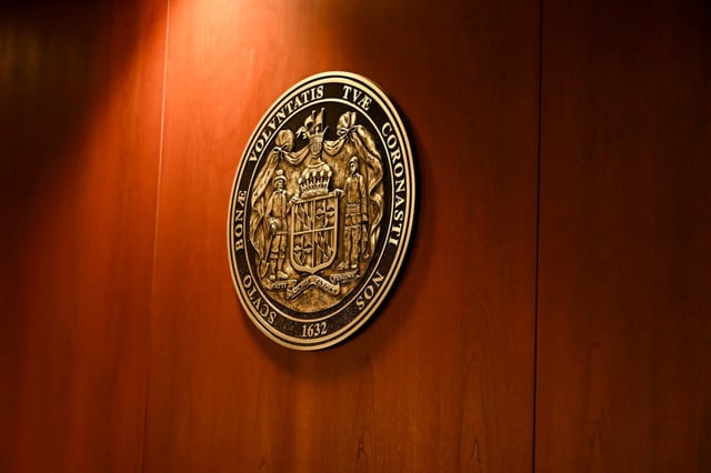 The judges seal in the courthouse at the Circuit Court for Baltimore County. (Kevin Richardson/Staff)