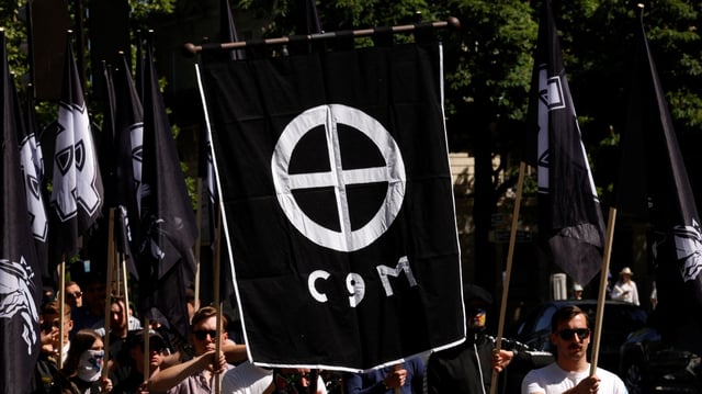 Environ un millier de militants d’ultradroite avaient défilé le 10 mai dans la capitale à l’appel du Comité du 9 mai (C9M) pour commémorer la mort d’un activiste d’extrême droite.
