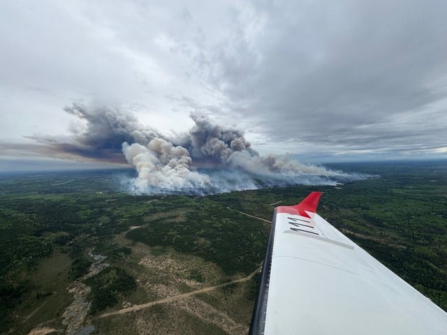 Photo posted to X of the Kiskatinaw River wildfire, located ten kilometres southwest of Kelly Lake.