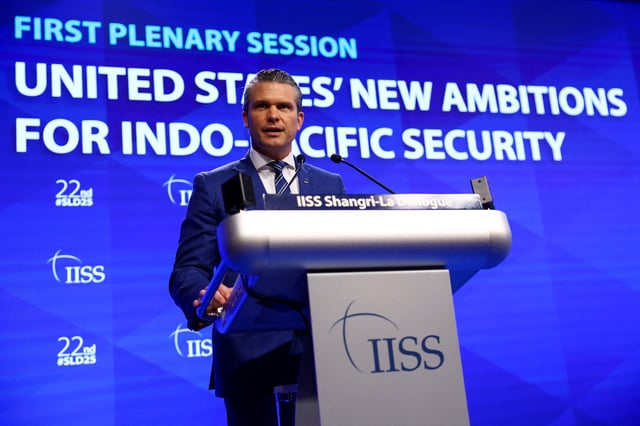 U.S. Defense Secretary Pete Hegseth speaks at the IISS Shangri-La Dialogue security summit in Singapore, May 31, 2025. REUTERS/Edgar Su