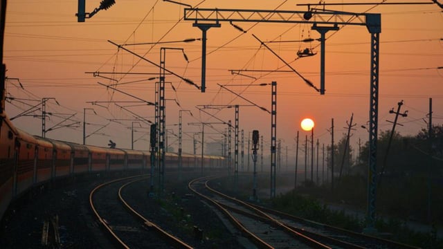 Western Railway announces 36 hour block on 5th and yard lines