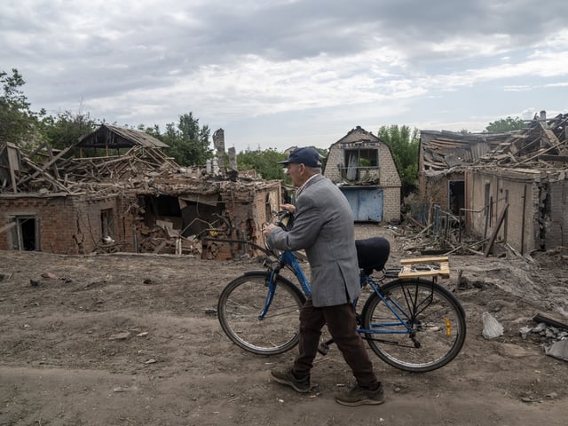SLOVIANSK, UKRAINE - MAY 31: A view of the damaged following the Russian aerial attacks with KAB 250 in a residential area of Sloviansk, Donetsk Oblast, Ukraine on May 31, 2025. (Photo by Jose Colon/Anadolu via Getty Images)