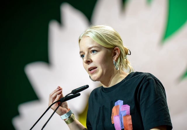 Jette Nietzard, Sprecherin der Grünen Jugend, spricht bei der Bundesdelegiertenkonferenz der Grünen. (Archivbild)
