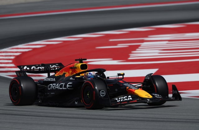 Le pilote néerlandais Max Verstappen (Red Bull) lors de la séance de qualification du Grand Prix d'Espagne de Formule 1 sur le circuit de Catalunya à Montmelo le 31 mai 2025.