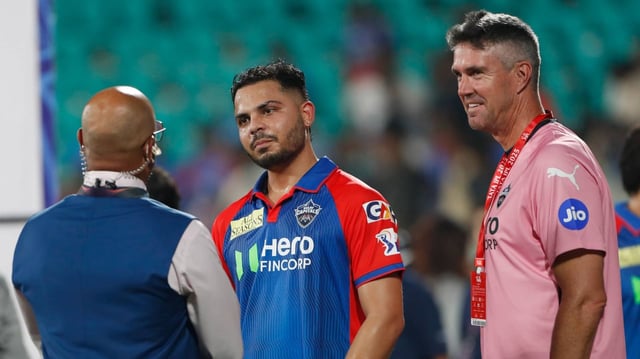 Kevin Pietersen with Ashutosh Sharma | Image:  ANI