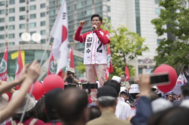 The People Power Party's presidential candidate Kim Moon-soo at an election campaign event in Goyang, South Korea, on May 21, 2025.