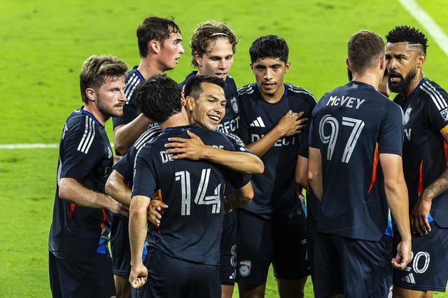 SAN DIEGO, CALIFORNIA – MAY 31:  Luca De la Torre #14 of San Diego FC celebrates after scoring the team’s first goal against Austin FC at Snapdragon Stadium on May 31, 2025 in San Diego, California. (Photo by Francisco Vega/Getty Images)