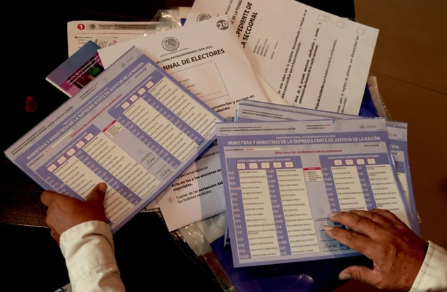 Préparation du matériel électoral pour la prochaine élection des juges et des magistrats, le 28 mai 2025 à Zapopan, dans l'État de Jalisco, au Mexique