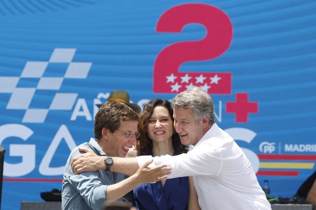 El alcalde de Madrid, José Luis Martínez-Almeida, la presidenta de la Comunidad de Madrid, Isabel Díaz Ayuso, y el presidente del PP, Alberto Núñez Feijóo.