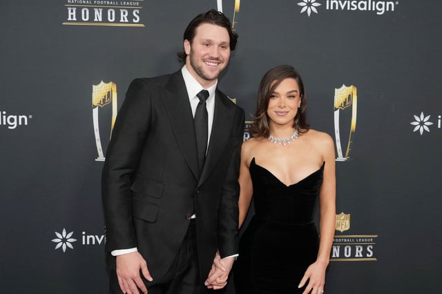(From left) Josh Allen and Hailee Steinfeld at the 2025 Super Bowl LIX NFL Honors in New Orleans.