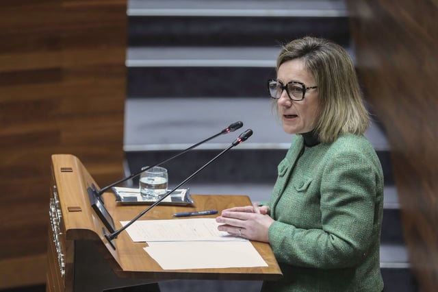 La consejera de Educación, Lydia Espina, durante su intervención en la Junta.