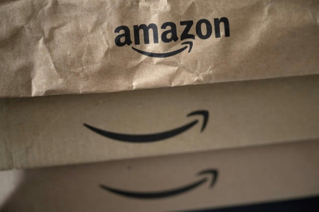 Das Kartellamt hält die Preisobergrenzen für Händler, die ihre Waren auf Amazon anbieten, für "wettbewerblich bedenklich". Die Händler dürfen bestimmte Preisobergrenzen nicht überschreiten - das könnte ein Missbrauch nach den Vorschriften für große Digitalunternehmen sein.