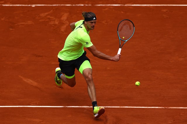 Tennis - French Open - Roland Garros, Paris, France - June 2, 2025 Germany's Alexander Zverev in action during his fourth round match against Netherlands' Tallon Griekspoor REUTERS/Lisi Niesner