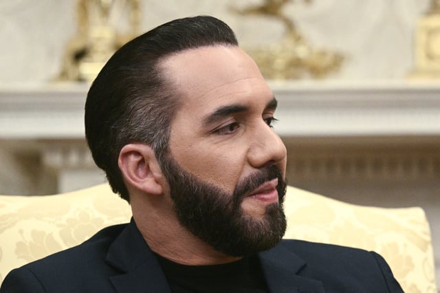 «Je préfère qu'on me traite de dictateur plutôt que de voir tuer des Salvadoriens»: Nayib Bukele défend sa politique anti-criminalité