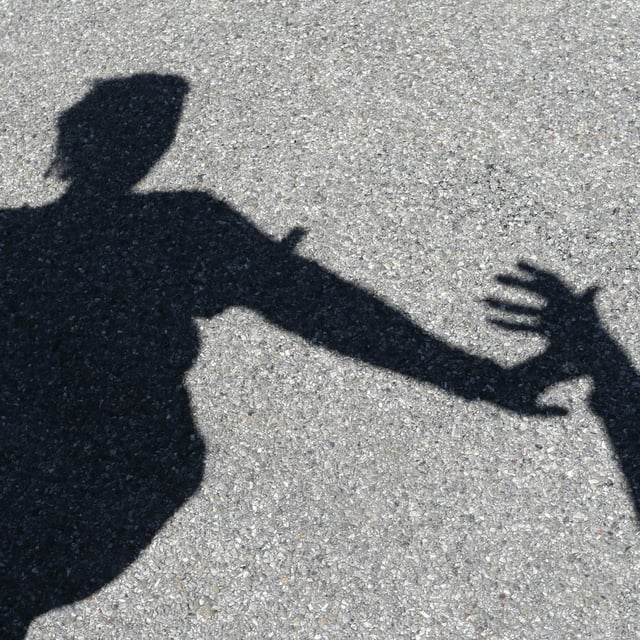 Jede fünfte Frau im Alter von 18 bis 29 Jahren hat als Kind Erfahrungen mit sexueller Gewalt gemacht.