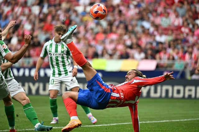 Antoine Griezmann en action avec l'Atletico Madrid contre le Real Betis en Liga au Metropolitano Stadium de Madrid le 18 mai 2025