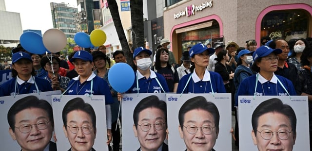 AFP - Des partisans du candidat de centre-gauche Lee Jae-myung lors d'un meeting de campagne, le 1er juin 2025 à Séoul, avant la présidentielle du 3 juin en Corée du Sud