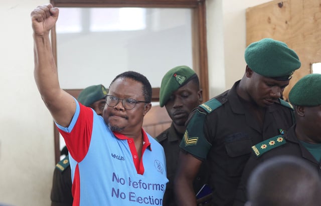 Tanzanian opposition leader and former presidential candidate of CHADEMA party, Tundu Lissu, reacts as he arrives at the Kisutu Resident Magistrate's Court in Dar es Salaam, Tanzania June 2, 2025. REUTERS/Emmanuel Herman
