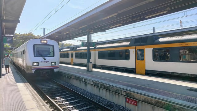 Un tren de Renfe en la estación de Vigo-Guixar en una imagen reciente de archivo