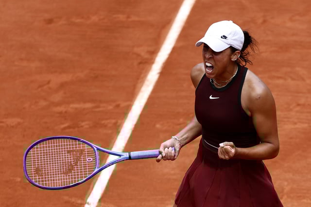 Tennis - French Open - Roland Garros, Paris, France - June 2, 2025 Madison Keys of the U.S. celebrates winning her fourth round match against Hailey Baptiste of the U.S. REUTERS/Stephanie Lecocq