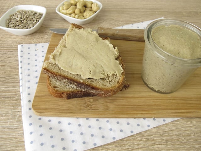 Nussmus als Brotbelag (Symbolbild).